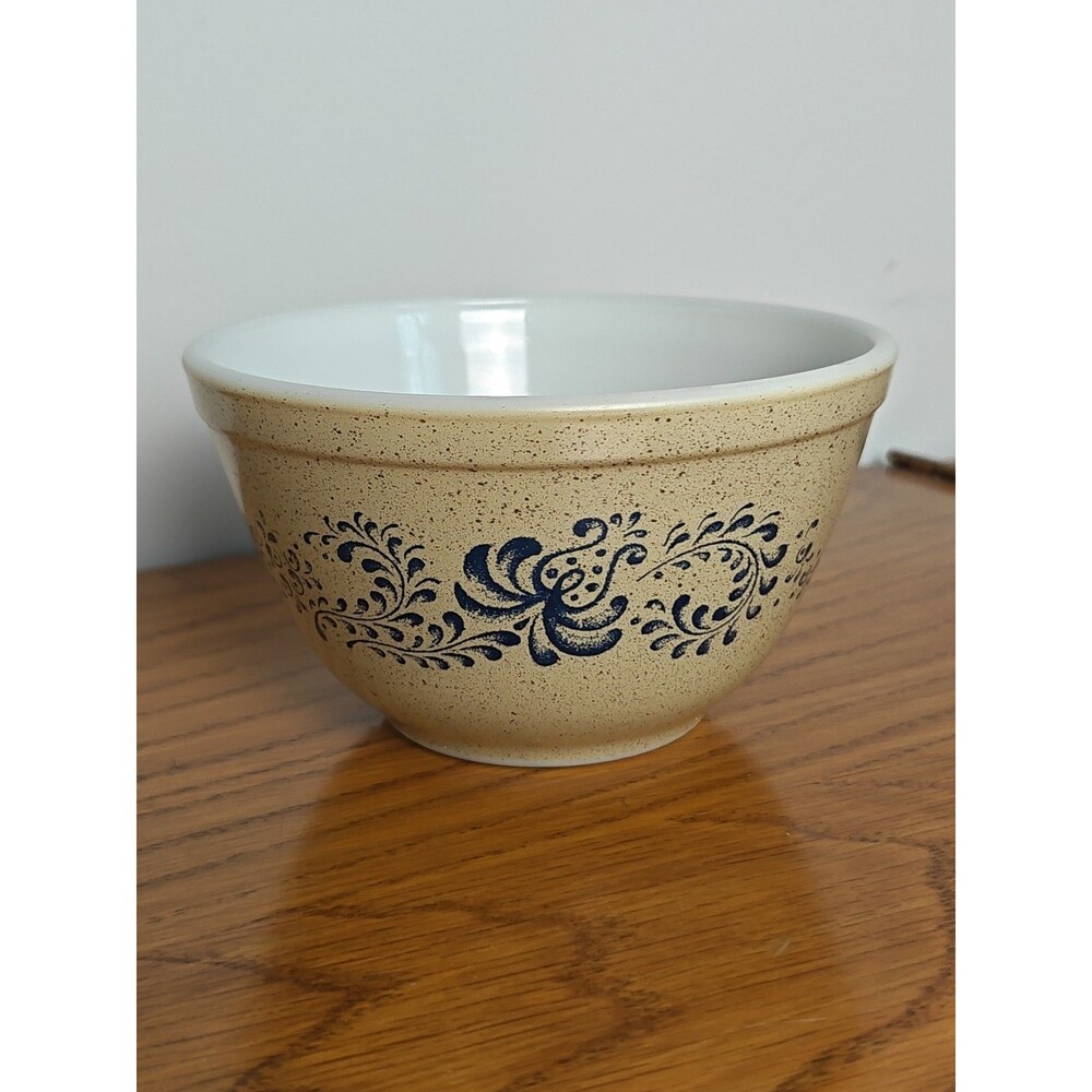 Vintage Pyrex Bowl Homestead 401 Blue Floral Design Tan Small 1 1/2 Pint 70s